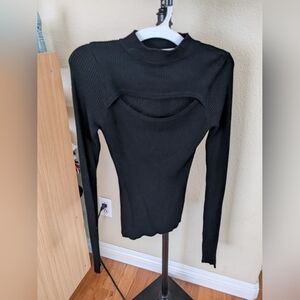 Size Medium Women's Planet Gold Black Sweater
